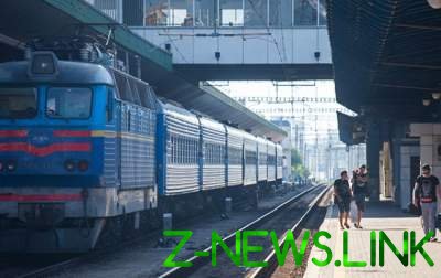 Укрзализныця обещает соединить восток и запад новым поездом