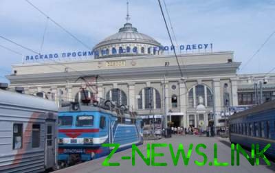 В Одессе маленькие дети две недели жили на вокзале