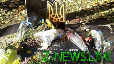 На Донбассе разгромили новый памятник героям АТО
