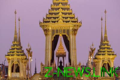 Как проводили в последний путь короля Таиланда. Фото
