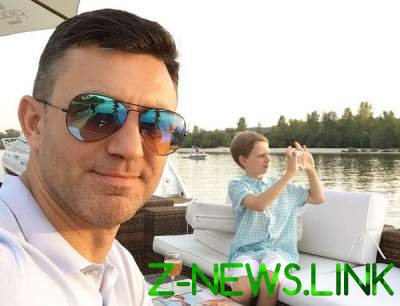 Николай Тищенко показал совместное фото с подросшим сыном 