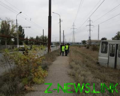 На Луганщине Mercedes столкнулся с троллейбусом: есть жертвы