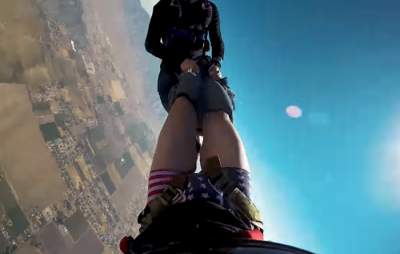 В США парашютист, приземляясь, остался без брюк