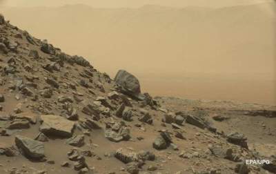 Ученые объяснили присутствие на Марсе жидкой воды
