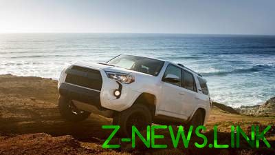 Toyota работает над обновлением полноразмерных внедорожников