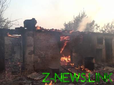 Боевики на Донбассе вновь обстреляли жилые кварталы