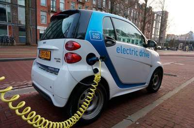 Эксперты назвали преимущества покупки б/у электромобилей 