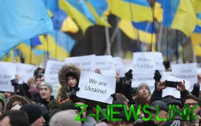 Стало известно, сколько украинских граждан считают себя украинцами
