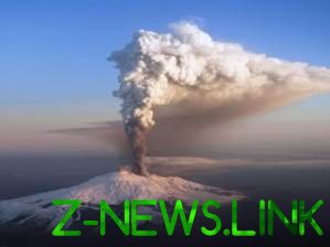 Японский вулкан Симмоэ шокировал своей мощью. Видео 
