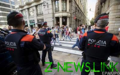 Полиция взяла под контроль здание парламента Каталонии
