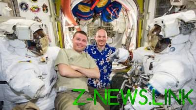 Космонавты NASA повеселили мир необычной забавой 