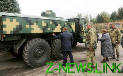 Украинским военным передали модернизированные автомобили
