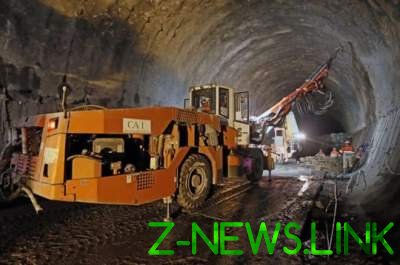 В Карпатах достроили Бескидский тоннель: зрелищные фото