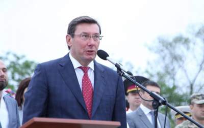 Луценко анонсировал массовую депортацию соратников Саакашвили