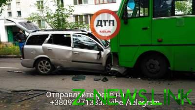 Жуткое ДТП под Киевом: пострадали более десяти человек