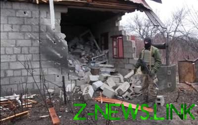 Боевики из минометов обстреляли жилые районы поселка Водяное