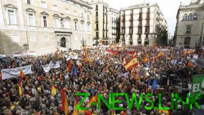 Полиция Испании подсчитала точное число присутствующих на митинге в Барселоне
