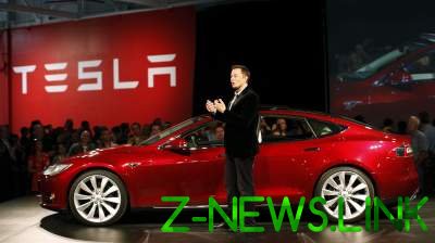 Компания Tesla терпит многомиллионные убытки