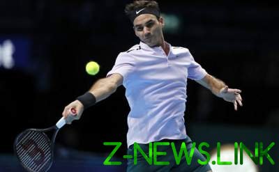 Федерер обыграл Зверева и пробился в полуфинал Итогового турнира