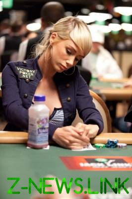 Эта девушка – самый привлекательный профессиональный игрок в покер. Фото