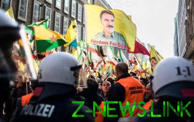 В Германии произошли столкновения между полицией и курдами