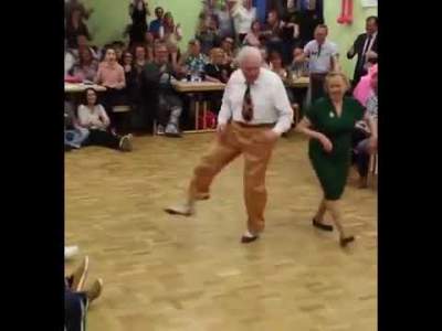 Заводные пенсионеры повеселили Сеть энергичным танцем