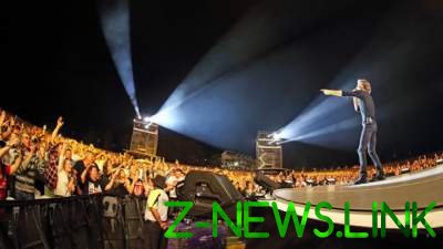 В Германии чиновникам грозит срок за посещение концерта легендарной рок-группы