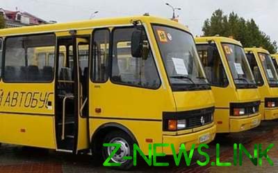ДТП под Херсоном: школьный автобус сбил подростка 