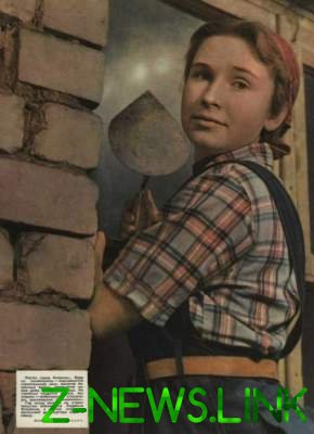 Красивые девушки на страницах старых журналов времен СССР. Фото