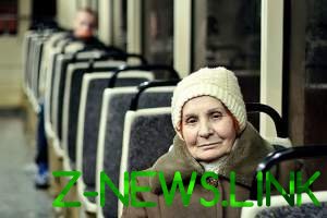 Киевляне требуют отменить бесплатный проезд пенсионерам 