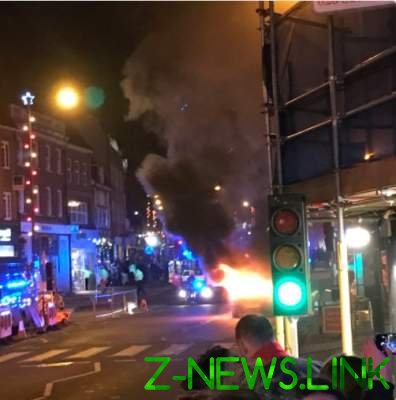 ЧП в Лондоне: авто взорвалось рядом с сотнями людей с детьми