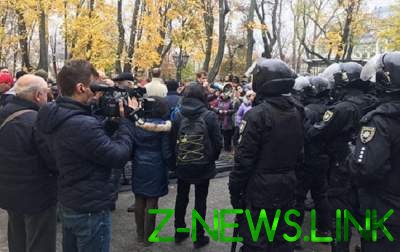 Столкновения в Одессе: пострадало более 20 полицейских