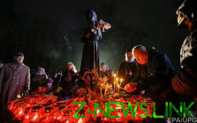 В Киеве траурным шествием почтили память жертв Голодомора