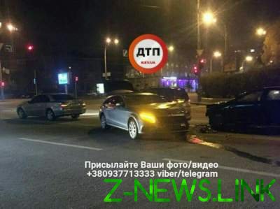 В Киеве столкнулись Mercedes и Mitsubishi