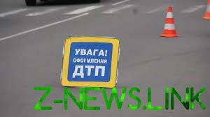 ДТП в центре Киева: Mazda приземлилась на крышу