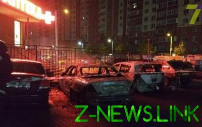 В Одессе за ночь сгорело 18 машин. Видео