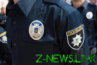 В Киеве бандитки на Suzuki ограбили женщину 