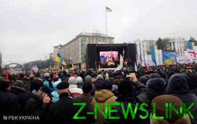 Марш в центре Киева: число активистов возросло до нескольких тысяч