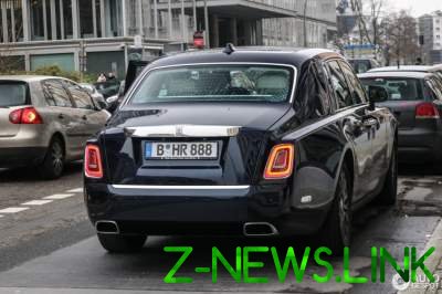 Опубликованы шпионские снимки нового Rolls-Royce Phantom