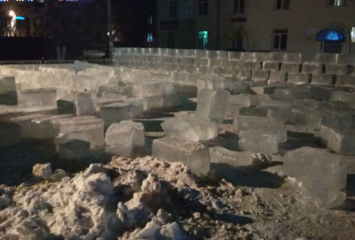 В России на ребенка рухнула ледяная глыба