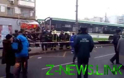 Авария с автобусом в Москве: первые кадры с места ЧП. Видео