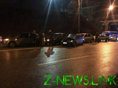 В Запорожье произошла авария с участием шести автомобилей
