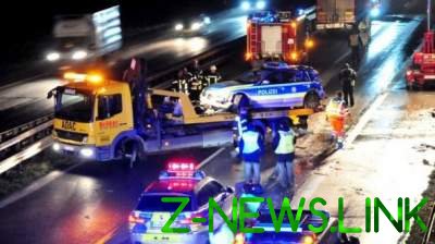 В Германии пьяный украинец протаранил полицейское авто, погиб человек