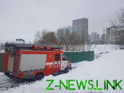 ЧП в Киеве: в вагончике сгорел человек