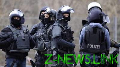 Полиция Германии начала массовую операцию против участников беспорядков в G20