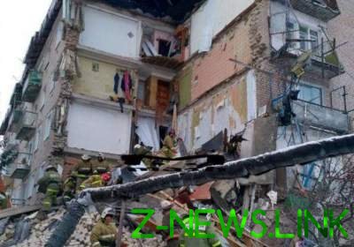 В России обрушилась стена пятиэтажного жилого дома. Видео