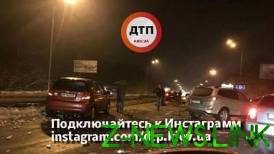 В Киеве произошло масштабное ДТП: пострадали сразу пять авто