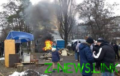 Скандальная стройка в Киеве: неизвестные избили людей