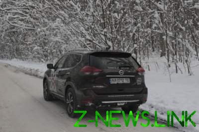 Nissan X-Trail прошел тест-драйв на заснеженных украинских дорогах