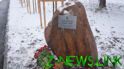 В Киеве обустроили Аллею памяти воинов АТО